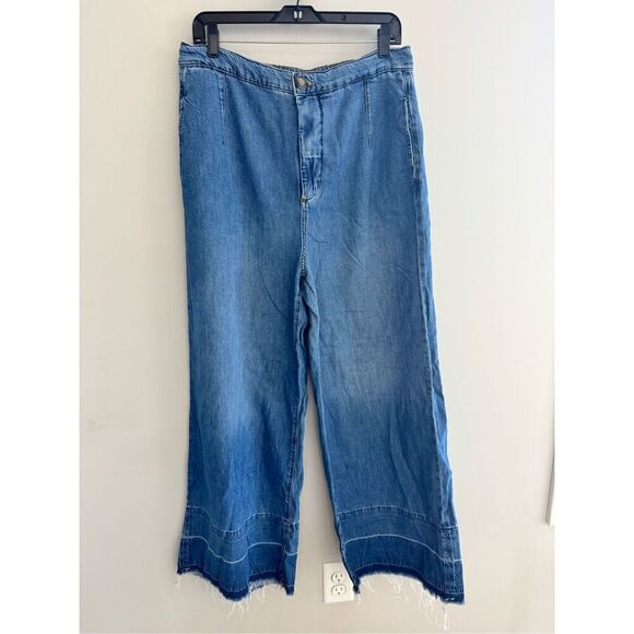 Anthropologie's Pilcro Castaway High-Rise Jeans, Size 31 T Wide Leg Raw Hem - Picture 5 of 15